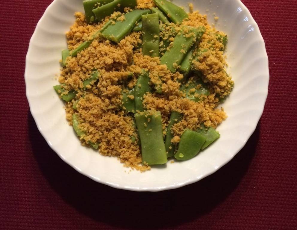 Fisolen mit Butterbröseln Fisolen mit Butterbröseln