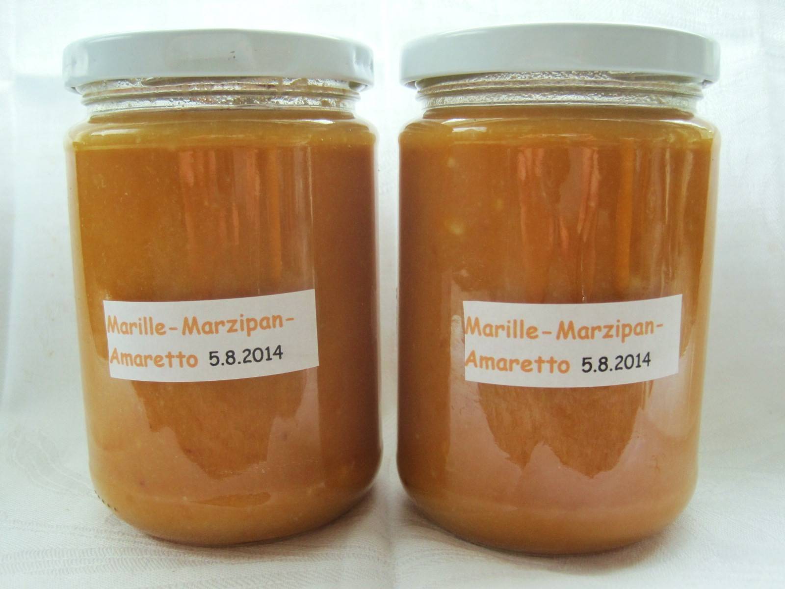 Marille-Marzipan-Amaretto-Marmelade