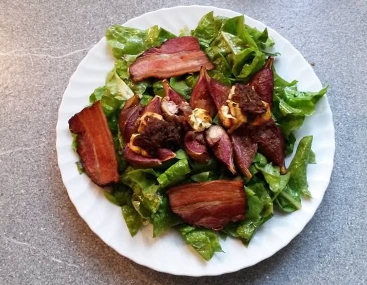 Gebratene Feigen mit Speck und Schafkäse Gebratene Feigen mit Speck und Schafkäse