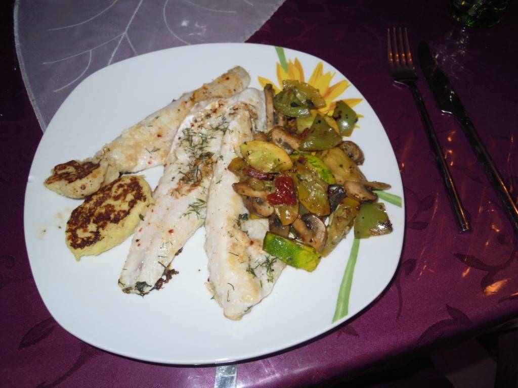 Zander im Gemüsebett Rezept - ichkoche.de Zander im Gemüsebett Rezept - ichkoche.de