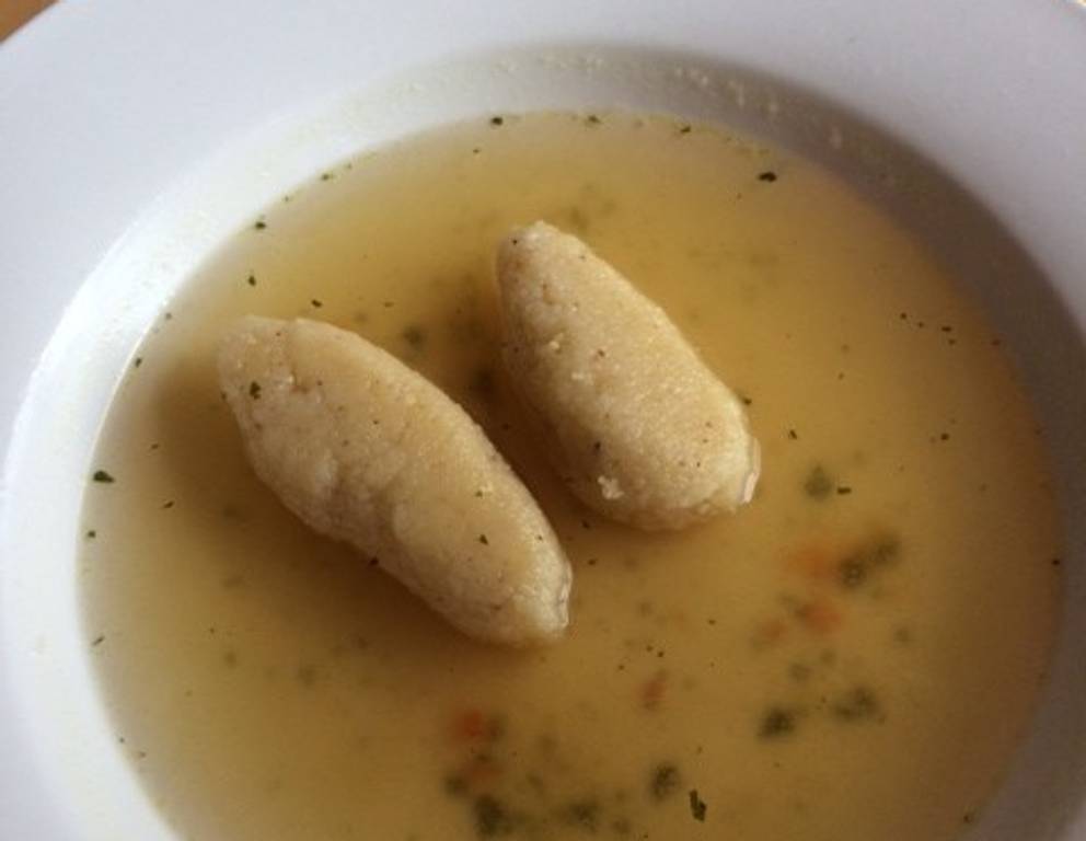 Grießnockerlsuppe Grießnockerlsuppe