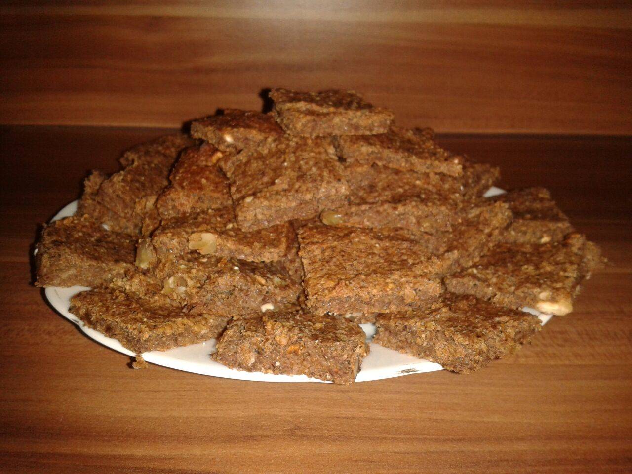 Weiche Nuss-Haferflocken-Quadrate