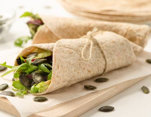 Gemüse-Wrap mit Kernölhummus 