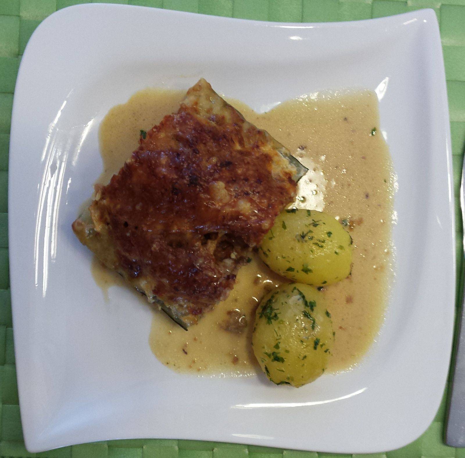 Gefüllte Zucchini