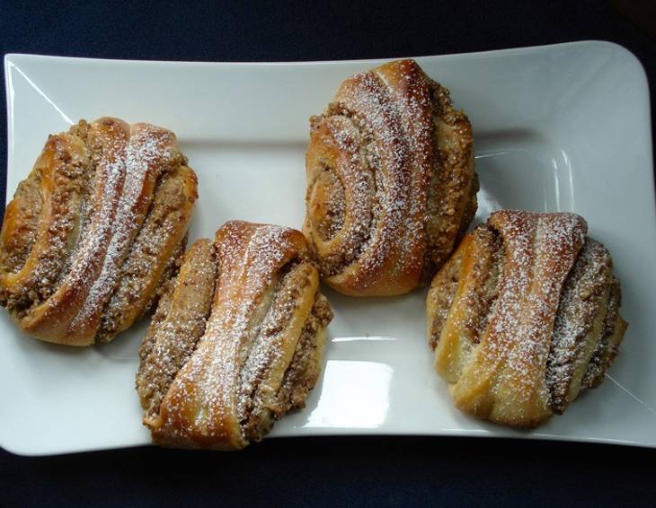 Franzbrötchen Franzbrötchen