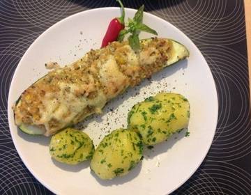 Gefüllte Zucchini Gefüllte Zucchini