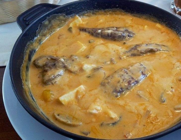 Exotische Fischsuppe mit Zitrone und Kardamom