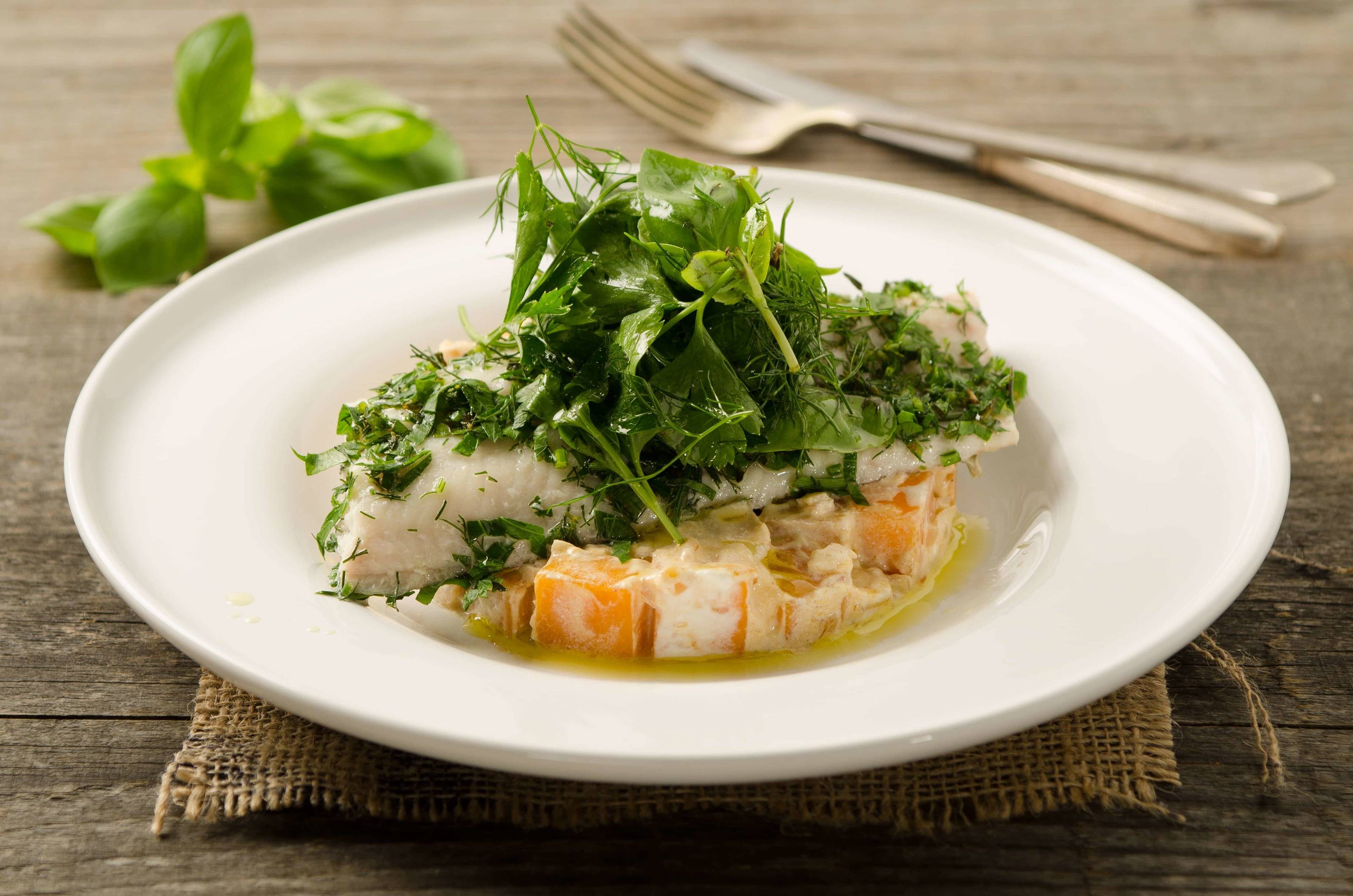 Pochierter Saibling mit Kürbisgemüse Rezept