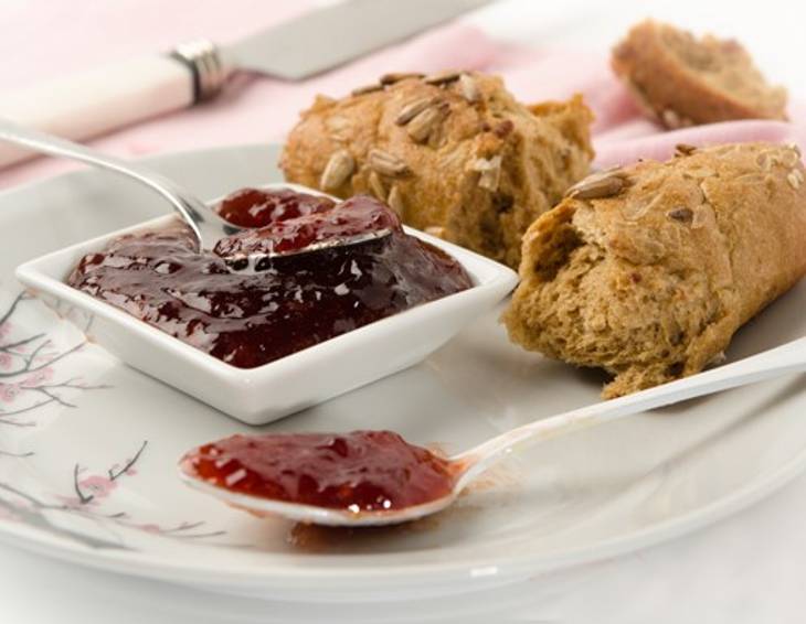 Selbstgemachte Kirschenmarmelade Selbstgemachte Kirschenmarmelade