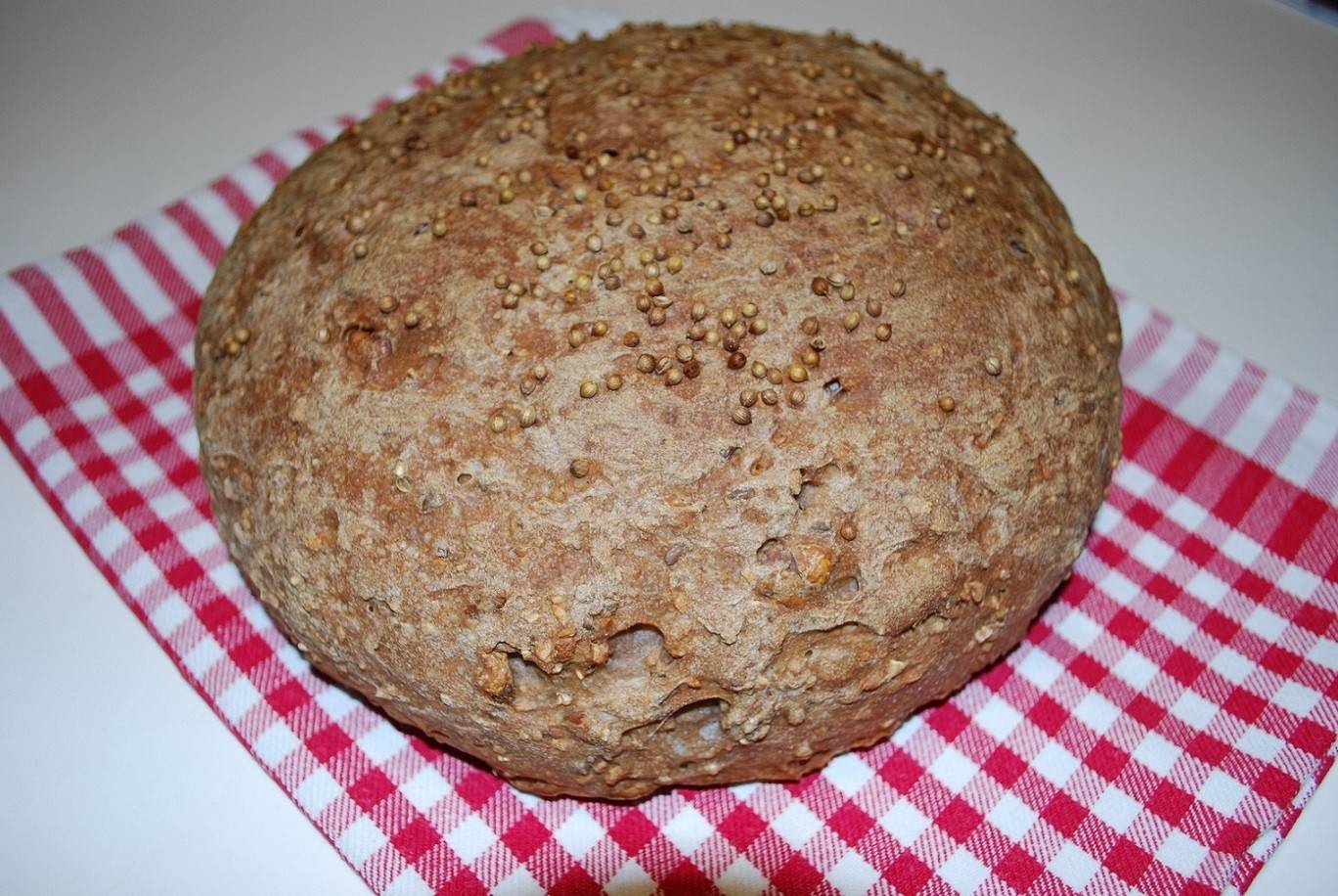 Brot aus Vollkornschrot Rezept - ichkoche.de