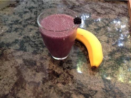 Brombeer-Bananen Smoothie Rezept - ichkoche.de Brombeer-Bananen Smoothie Rezept - ichkoche.de