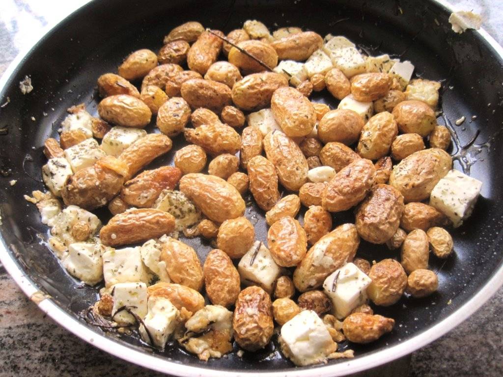 Gebratetene Minikartoffeln mit Feta Rezept - ichkoche.ch Gebratetene Minikartoffeln mit Feta Rezept - ichkoche.ch
