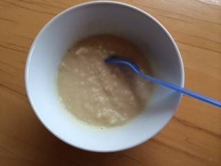 Baby-Brei und Suppe aus Stangensellerie