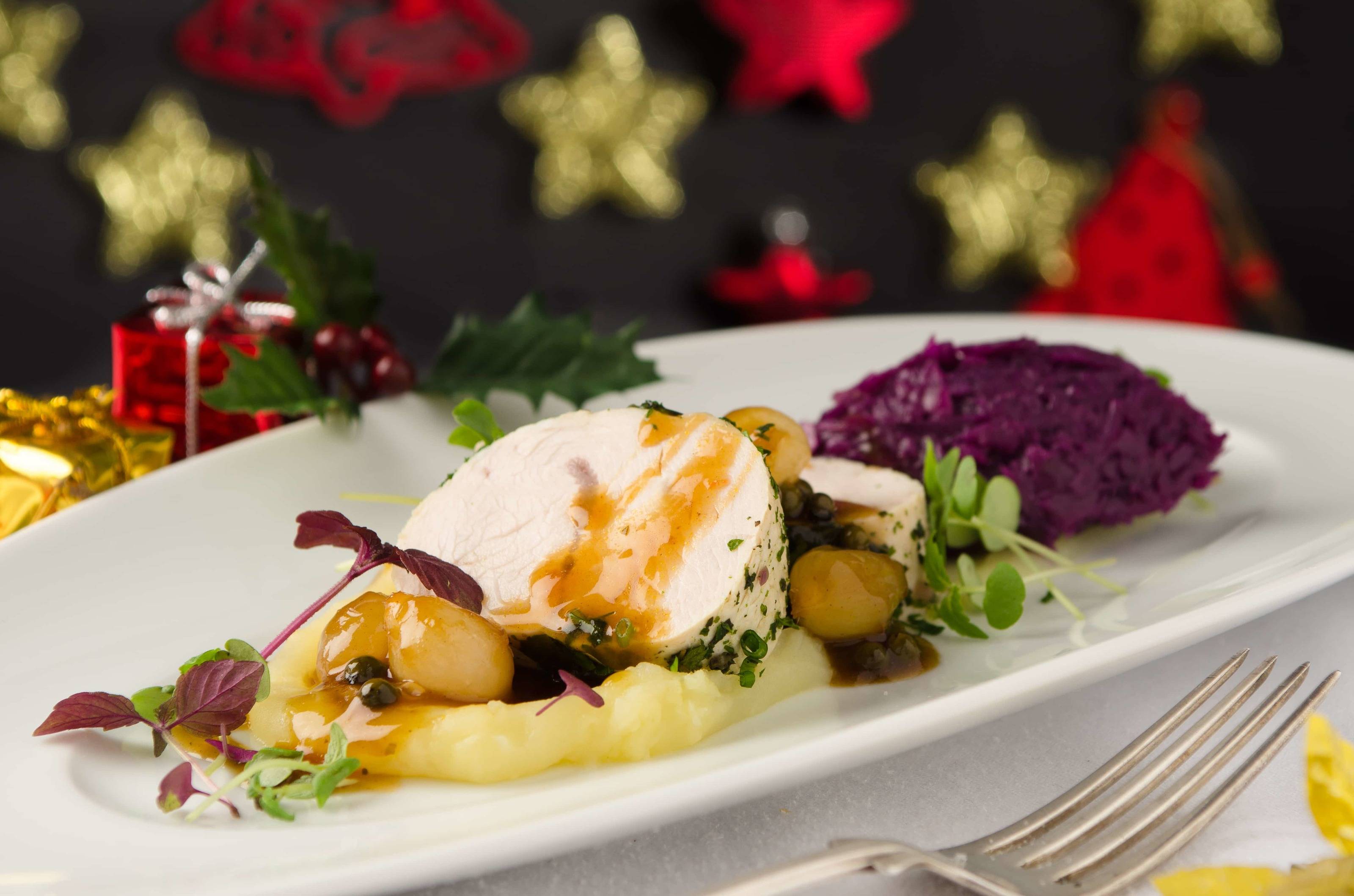 Truthahnbrust mit Pfeffer-Perlzwiebel-Sauce