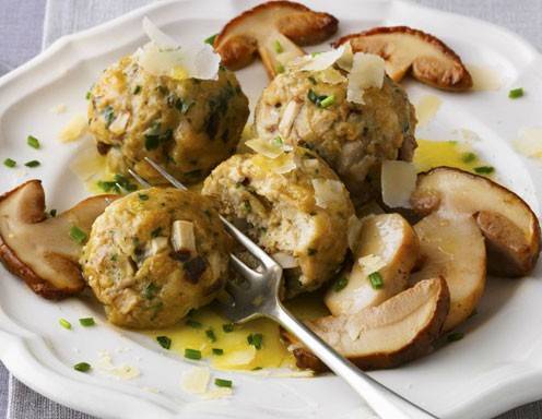 Original Tiroler Speckknödel Rezept