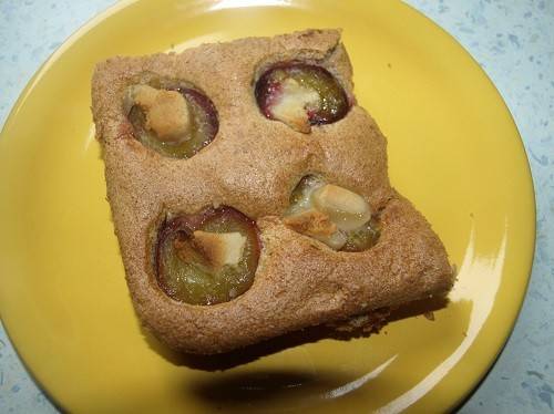 Zwetschkenkuchen mit Marzipan