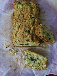 Sauerteigbrot mit Zucchini