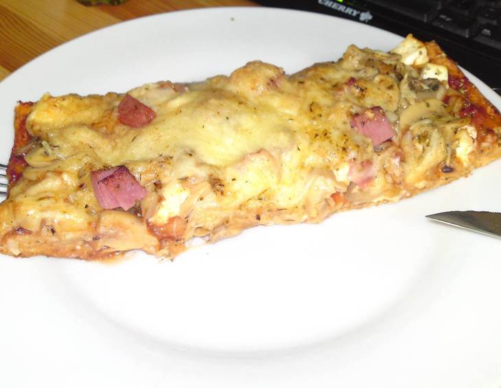 Pizza-Teig für zwei rechteckige Backbleche Pizza-Teig für zwei rechteckige Backbleche