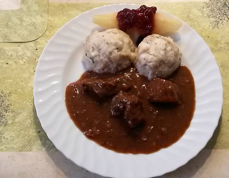 Hirschgulasch