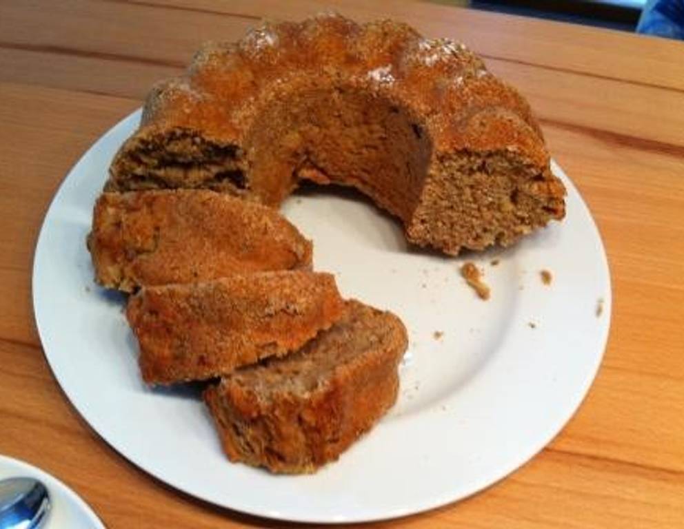 Apfel-Gugelhupf Apfel-Gugelhupf