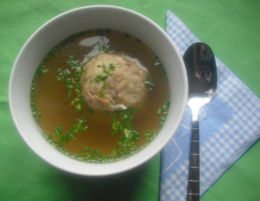 Speckknödel mit Schwarzbrot Speckknödel mit Schwarzbrot