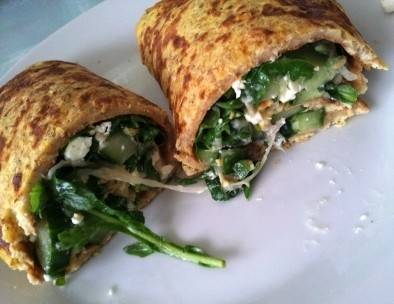 Leinsamen-Crepes mit Schafkäsefülle