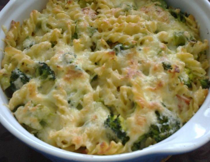 Nudelauflauf mit Brokkoli Nudelauflauf mit Brokkoli