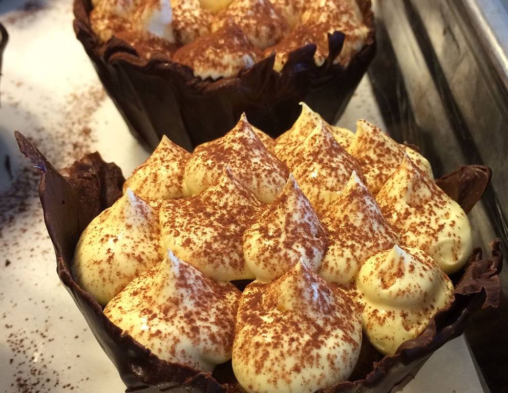 Tiramisu im Schokoschälchen Tiramisu im Schokoschälchen