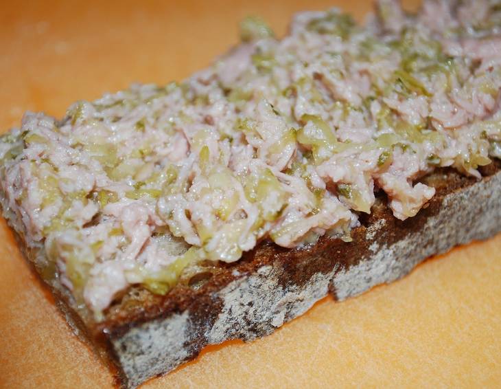 Wurst-Gurkerl-Aufstrich Wurst-Gurkerl-Aufstrich