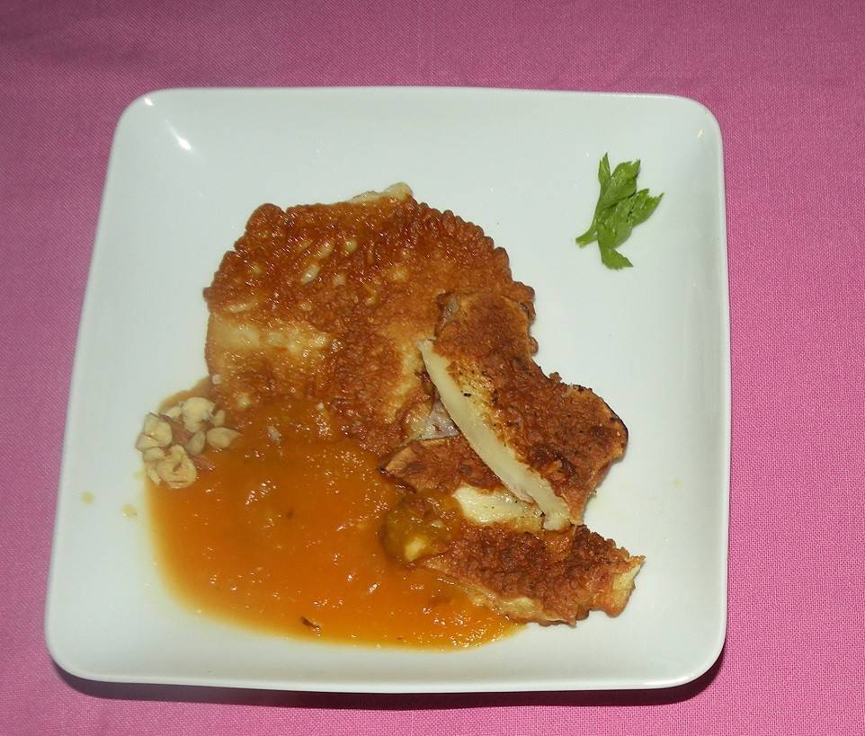 Sellerieschnitzel mit Kürbissoße