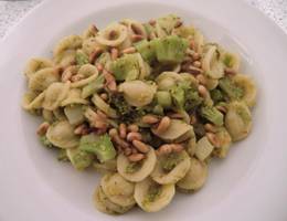 Orecchiette mit Brokkoli und Chili