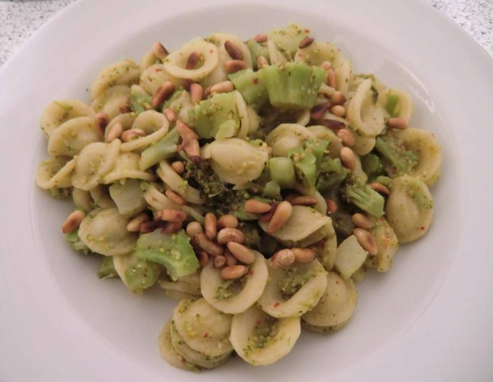 Orecchiette mit Brokkoli und Chili Orecchiette mit Brokkoli und Chili