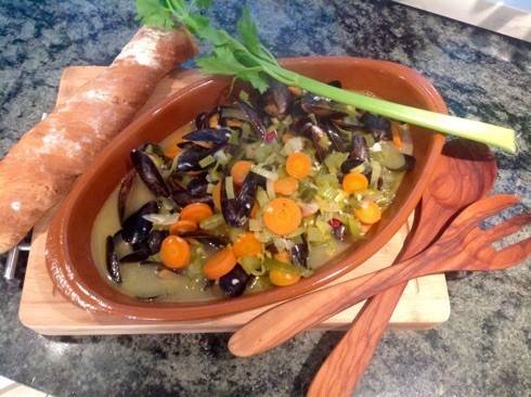 Miesmuscheln in Weißweinsud Rezept - ichkoche.ch Miesmuscheln in Weißweinsud Rezept - ichkoche.ch