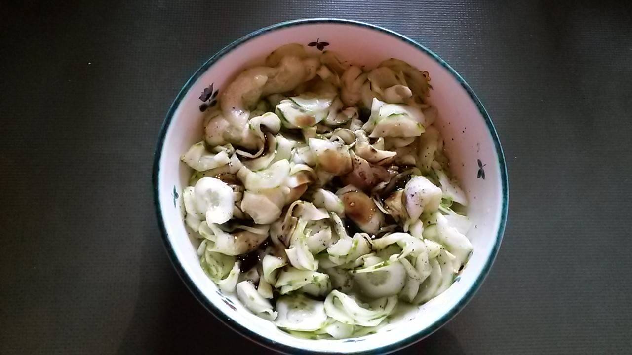 Gurkensalat nach steirischer Art