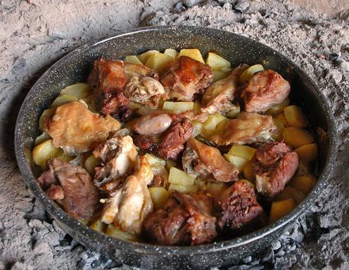 Lammfleisch in Glut
