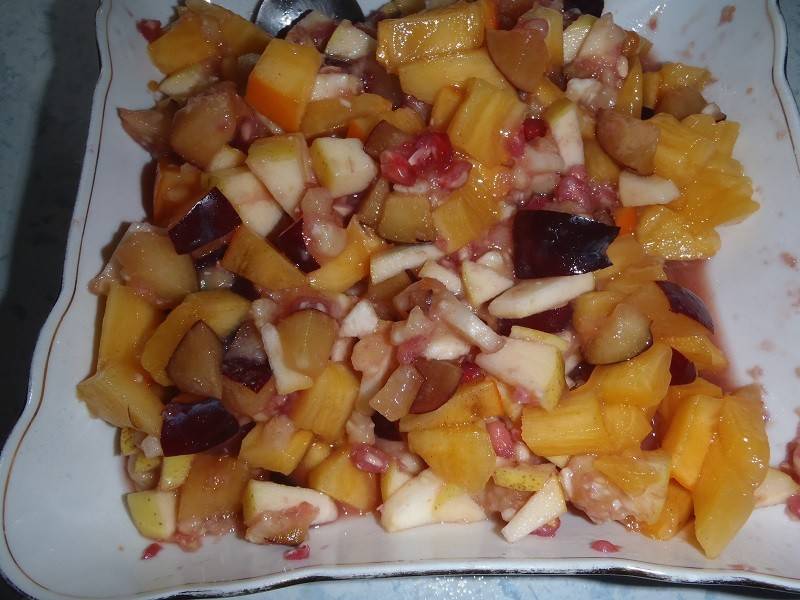 Obstsalat mit Granatapfel