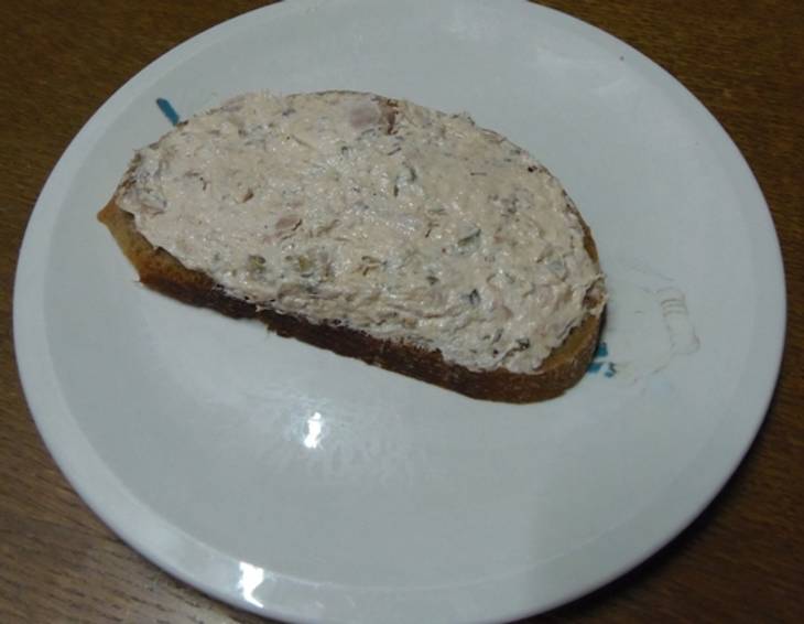 Thunfisch-Kapern-Aufstrich Thunfisch-Kapern-Aufstrich