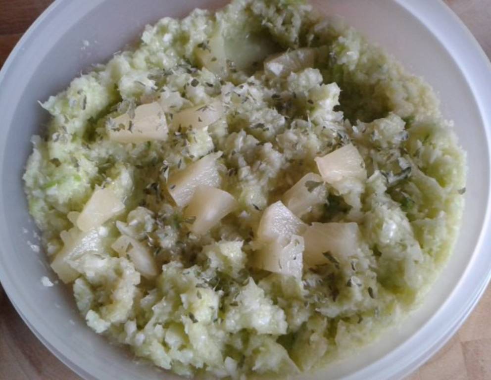 Krautsalat mit Ananas und Lauch Krautsalat mit Ananas und Lauch