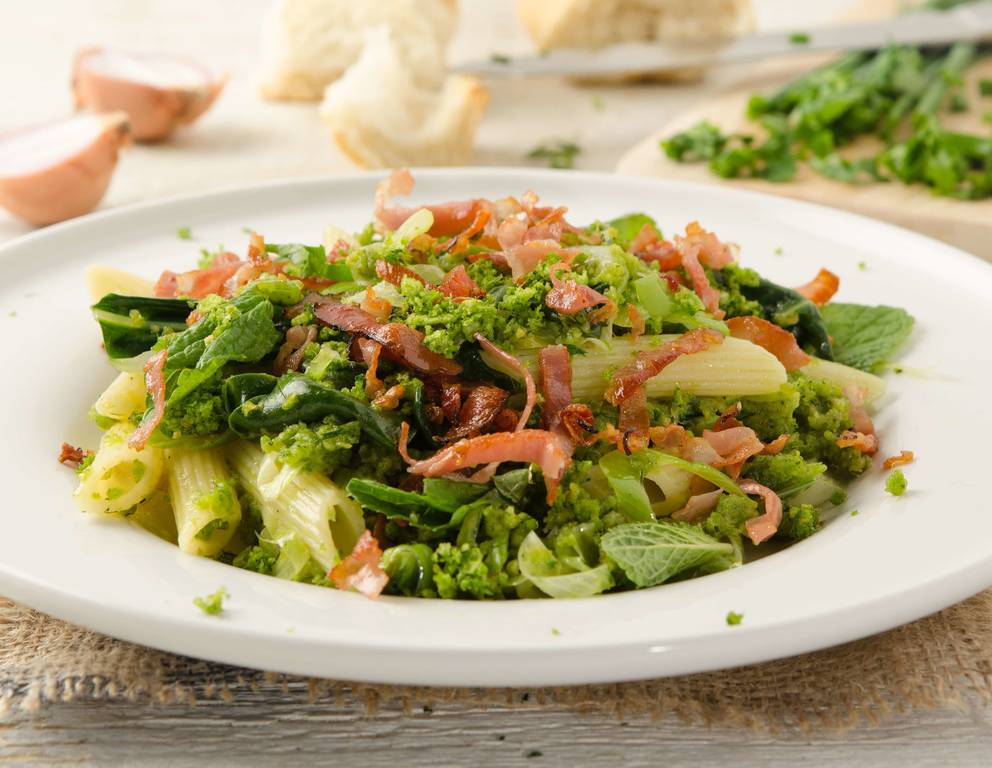 Penne mit Wirsinggemüse und Speck Penne mit Wirsinggemüse und Speck