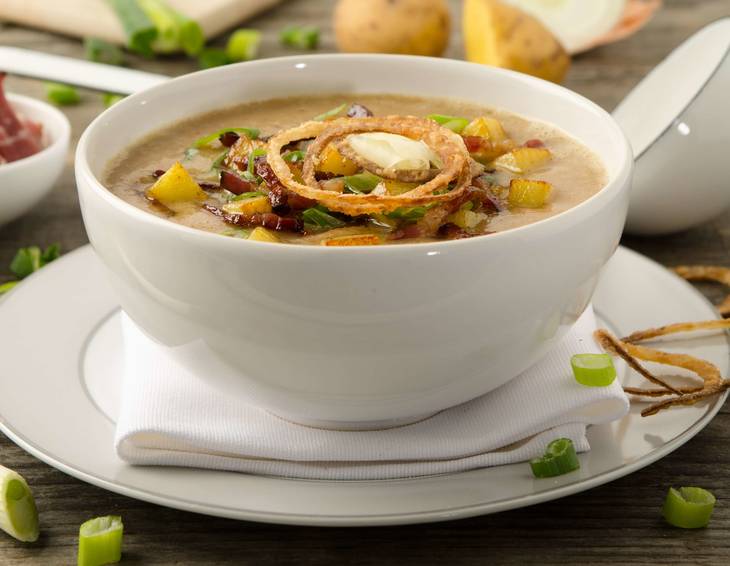 Speck-Bier-Suppe mit Röstzwiebeln Speck-Bier-Suppe mit Röstzwiebeln