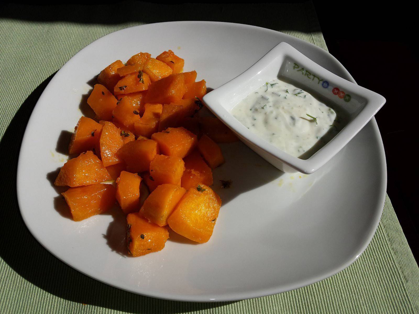 Gebackener Kürbis mit Dip Rezept - ichkoche.de