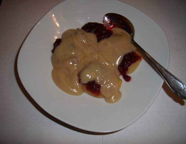 Zimtapfel mit Vanillesauce Zimtapfel mit Vanillesauce
