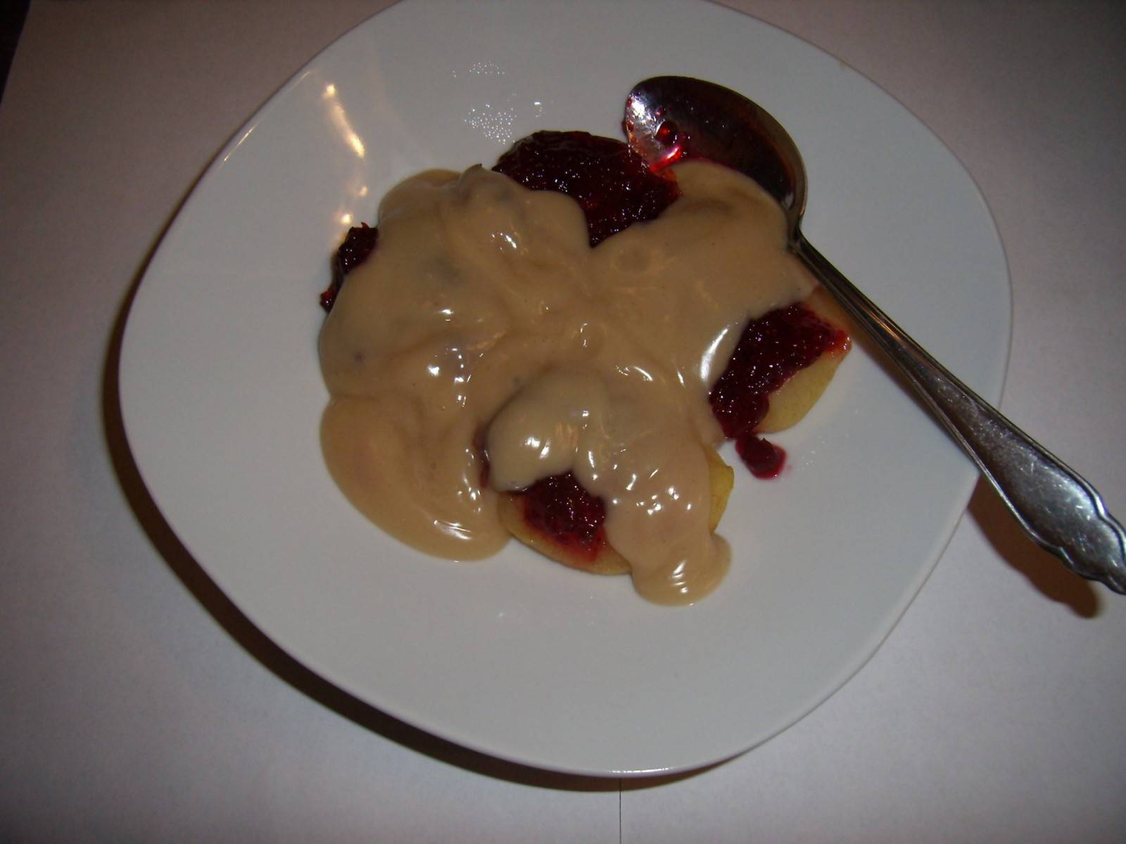 Zimtapfel mit Vanillesauce Rezept - ichkoche.de Zimtapfel mit Vanillesauce Rezept - ichkoche.de