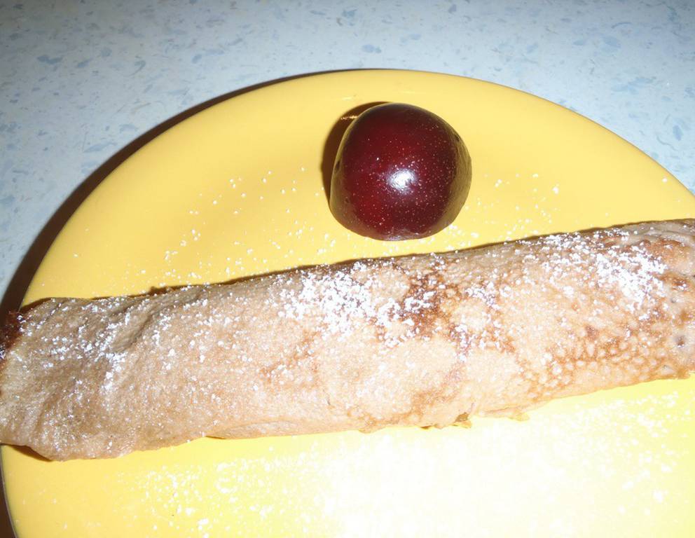 Maronimehl-Palatschinken mit Feigenmarmelade Maronimehl-Palatschinken mit Feigenmarmelade