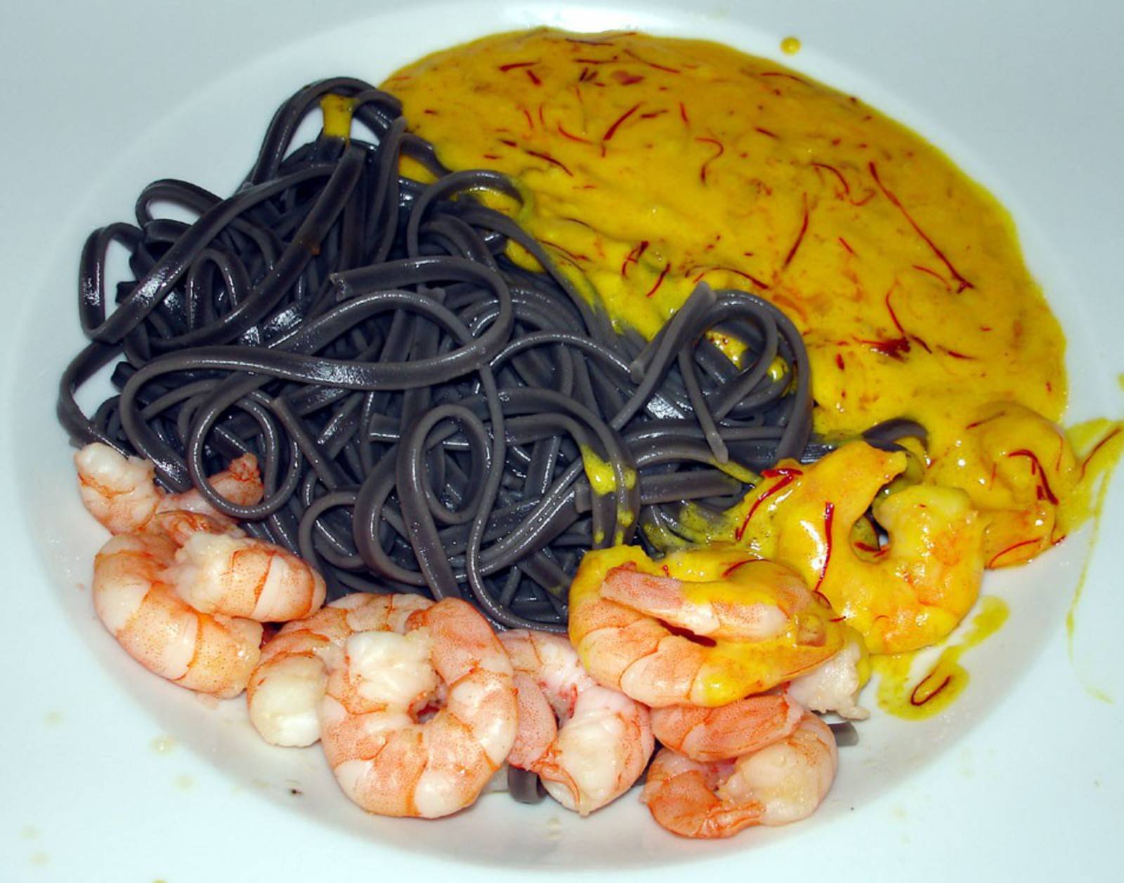 Pasta mit Königsgarnelen in Safransoße Rezept - ichkoche.de Pasta mit Königsgarnelen in Safransoße Rezept - ichkoche.de