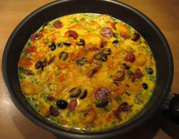 Frittata mit Oliven und Cocktailtomaten Frittata mit Oliven und Cocktailtomaten