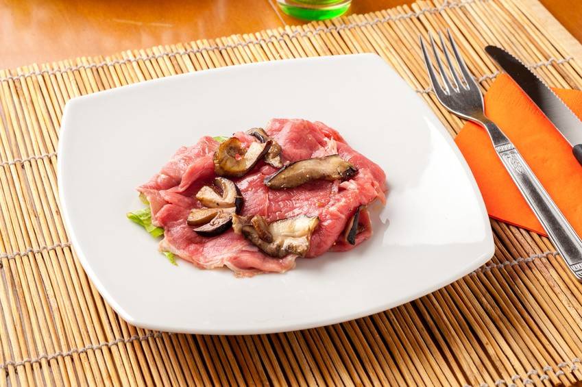 Rinder-Carpaccio mit Steinpilzen