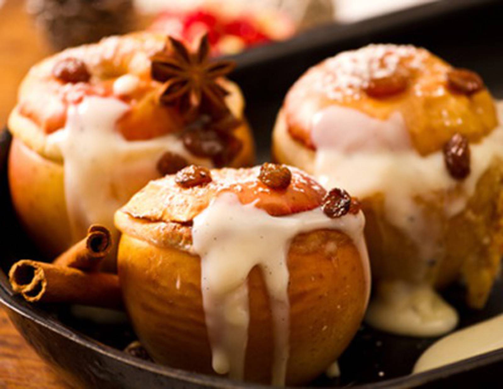 Bratäpfel mit Marillenfülle