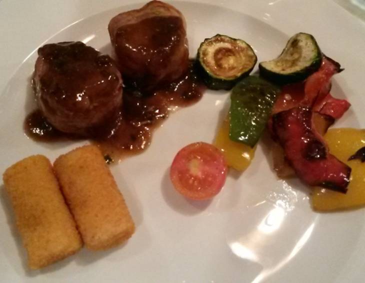 Schweinslungenbraten im Speckmantel Schweinslungenbraten im Speckmantel