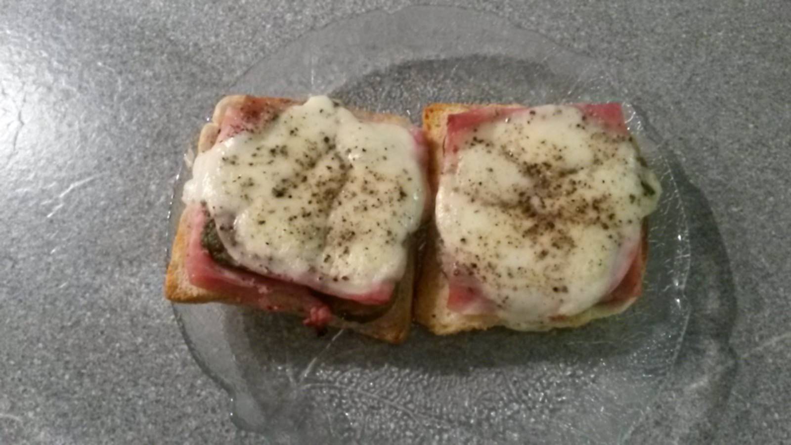 Mozzarella-Toast